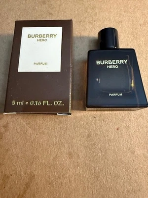 BURBERRY HERO Parfum 0,16 fl oz/5 ml Travel Splash Mini Novo Na Caixa Frete Grátis - Imagem 1 de 3