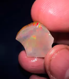 Ethiopian Opal Rough 31 ct Milti Color Play Raw Gemstone And Specimen - Picture 1 of 6