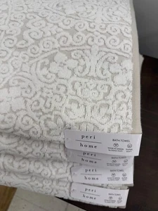 Peri Home Jacquard White Light Grey One Bath Towel ~ New ~ - Picture 1 of 4