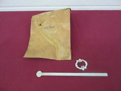 NOS 1949 Oldsmobile Series 76 78 88 98 Trunk Lock Lever and Clip GM 4231008   dp - Image 1 of 4