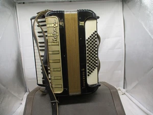 Hohner Concerto II Akkordeon – 72 Knöpfe Schwarz/Beige - Nr. 143575 - Bild 1 von 11