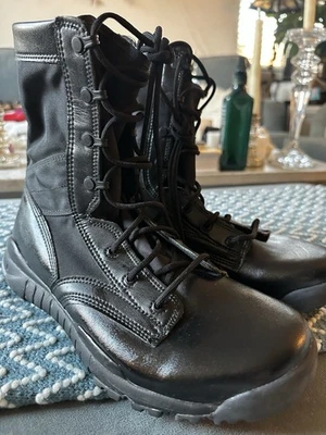 Botas tácticas Nike SFB para mujer talla 8,5 - cuero negro/nylon Foto 1 de 4