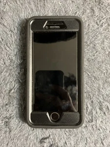 iPhone SE 3rd Gen (2022) network unlocked 64gb - Picture 1 of 6