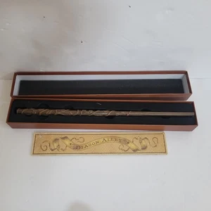 Varita interactiva Universal Studios Harry Potter Hermione Granger en caja - Imagen 1 de 7
