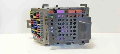 Scatola fusibili Renault Laguna I B56, 556 7700821586 2.00 benzina 1998 31315039 - Immagine 1 di 4