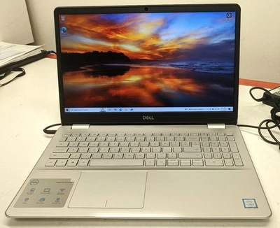 Dell Inspiron 15 5000 Intel Core i5-8265U, 8GB Ram, 256GB SSD - Bild 1 von 4