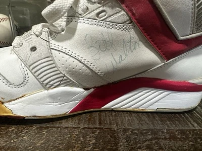 Zapato Pony Hi Top Firmado Bill Walton y Byron Scott Foto 1 de 4