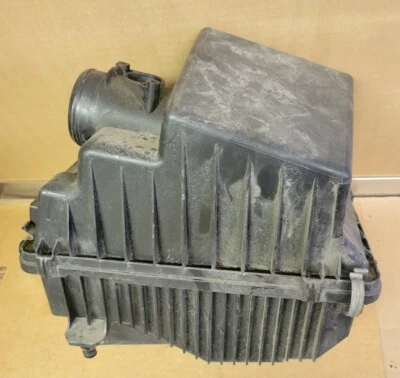 Air Cleaner/Filter Box 2.3L Mazda CX7 (Turbo) 2007 2008 2009 2010 2011 2012 - Image 1 of 4