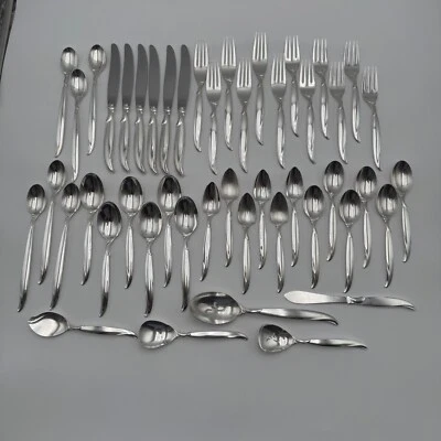 Placa de plata estilo plata Rogers Bros International 47 piezas, servicio para 6 Foto 1 de 4