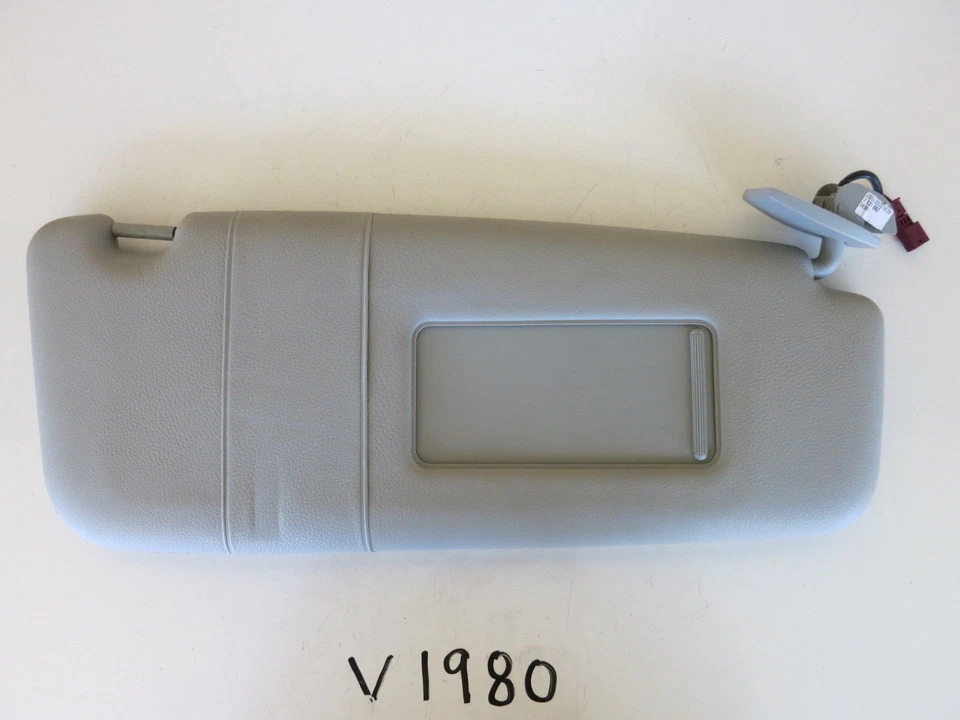 04-10 BMW 530I ПРАВАЯ ПАССАЖИРСКАЯ СТОРОНА ИНТЕРЬЕРА СОЛНЦЕЗАЩИТНЫЙ КОЗЫРЕК СЕРЫЙ V1980 - Изображение 1 из 1