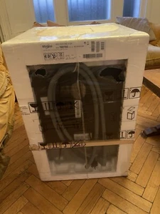 Whirlpool WIO3O33PLESUK Integrated Dishwasher - Picture 1 of 2