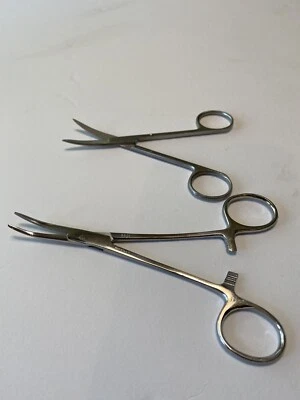 2pc Fishing Set 5.5” Curved Hemostat Locking Clamp & 4.5” Curved Iris Scissor! - Image 1 of 4