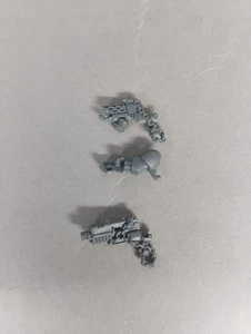 Black Templar Crusader Squad Sword Brother Flamer and Boltgun Arm - BTC105 - Picture 1 of 1