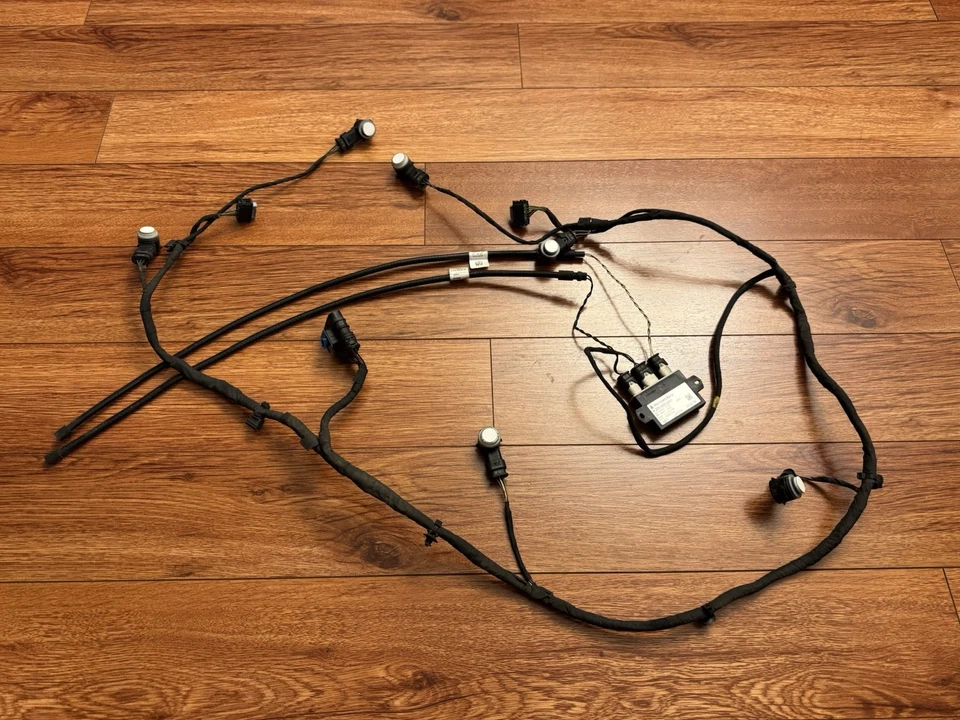 OEM 2017-2019 Mercedes-Benz E300 Rear Bumper Wiring Harness Parking Sensors PDC - Image 1 of 4