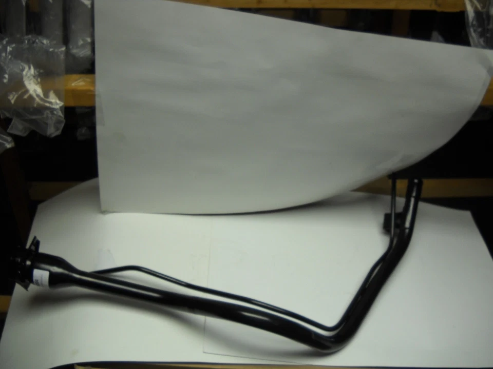 Cuello de llenado de combustible para Lincoln Continental 1999-2000-2001-2002 Foto 1 de 1