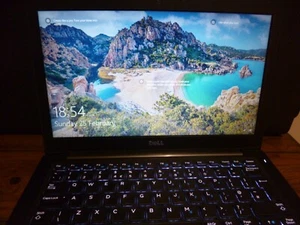 Dell Latitude E7280 12.5" with New Dell Battery i5-6300U 8GB 256GB SSD Laptop - Afbeelding 1 van 9