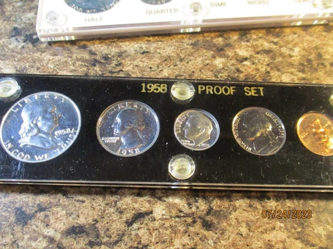 1958 U.S. PROOF SET IN "CAPITAL LIKE HOLDER"   TTT Cover