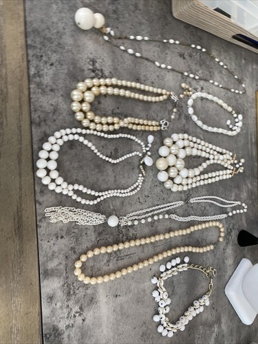 OFF WHITE LOTTO IMMOBILIARE vintage bianco bianco sporco (8) collane (A1)