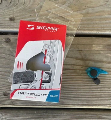 Luz de freno para bicicleta de carretera Sigma BRAKELIGHT luz azul/roja Foto 1 de 4