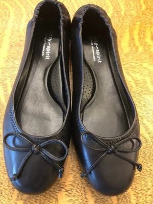Zapato plano de ballet Easy Spirit Bailey de cuero negro 6,5 ancho nuevo sin caja Foto 1 de 4