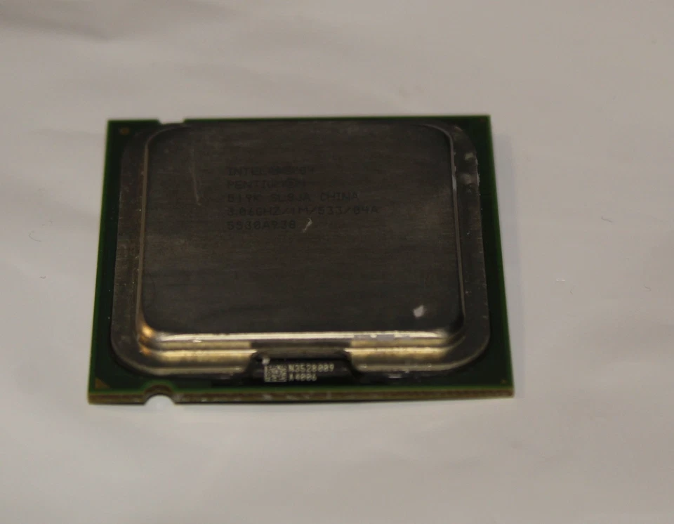 Intel Pentium Socket LGA775 - LGA 1156 - 1155 - 1150 - 1151 Single Processor - Image 1 of 1
