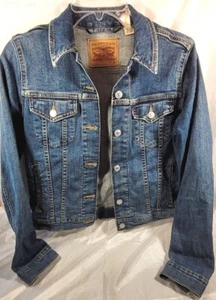 Levi Strauss Women's Cropped Trucker Jean Jacket - Dark Wash - Size Medium - Picture 1 of 4