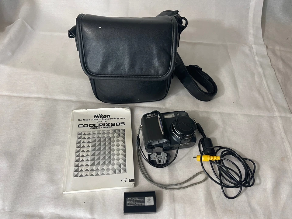 Nikon Coolpix 885 Apenas Peças Porta Bateria Quebrada VEJA FOTOS Câmera Aparência RARA - Imagem 1 de 4