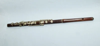Wooden English cylindrical flute - Image 1 of 4