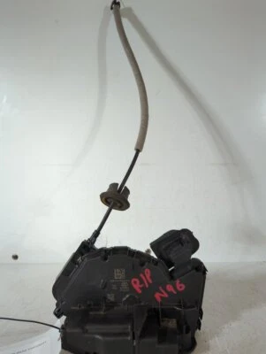 Cerradura puerta trasera lado pasajero audi a1 mk2 hatchback 5 puertas 2018-2024 n96 Foto 1 de 4