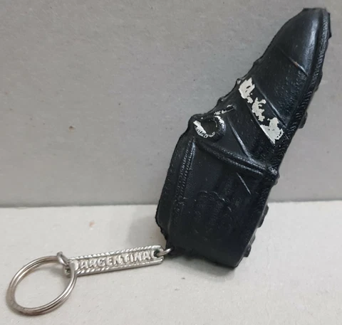 vintage ARGENTINA rare SOCCER SHOE football souvenir 1970 plastic toy keyring Cover