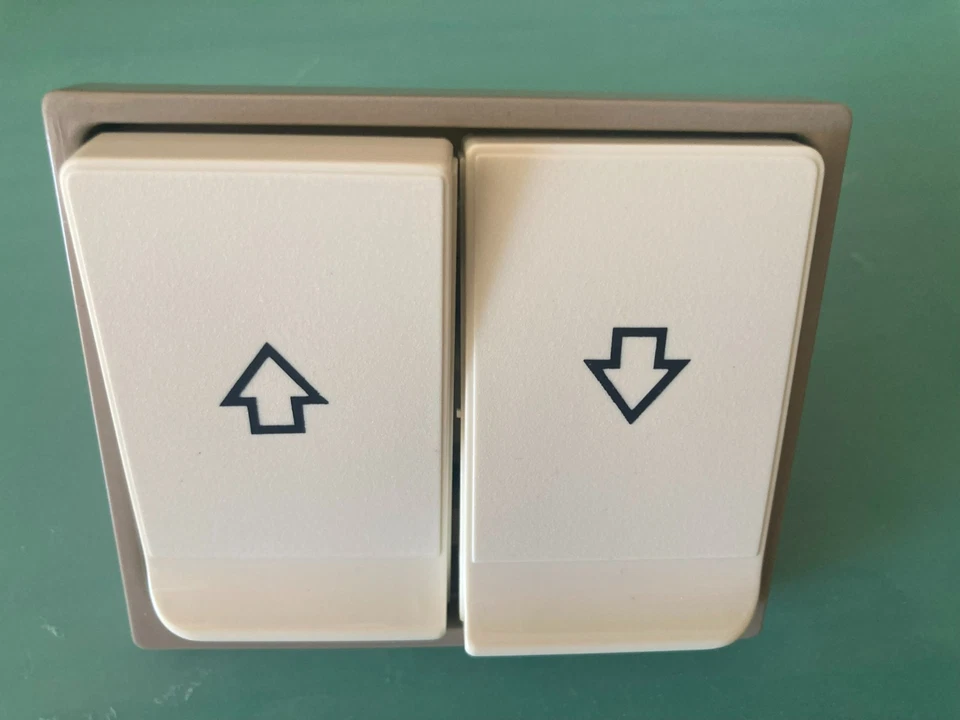 Arnould 1001 interrupteur volet roulants - Photo 1/1