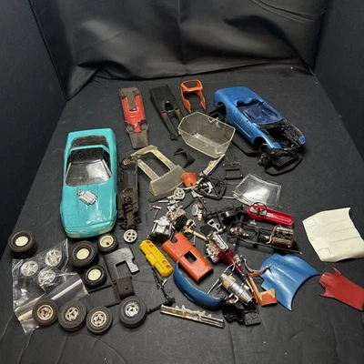  Lote de peças modelo plástico ferro-velho AMT Revell monograma 1/24 1/25 - Imagem 1 de 4