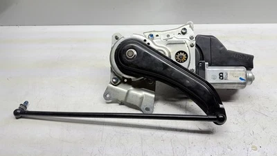 Motor de puerta trasera con puerta levadiza eléctrica MITSUBISHI OUTLANDER 2014-20 Foto 1 de 4