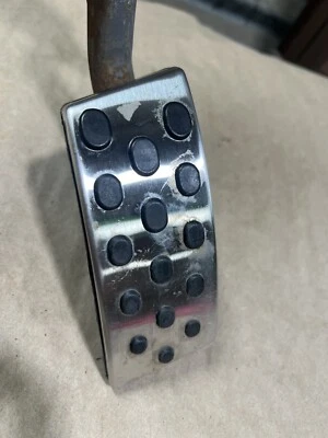 2003 03 04 Ford Mustang Cobra SVT acelerador pedal de gasolina 3342 Foto 1 de 4