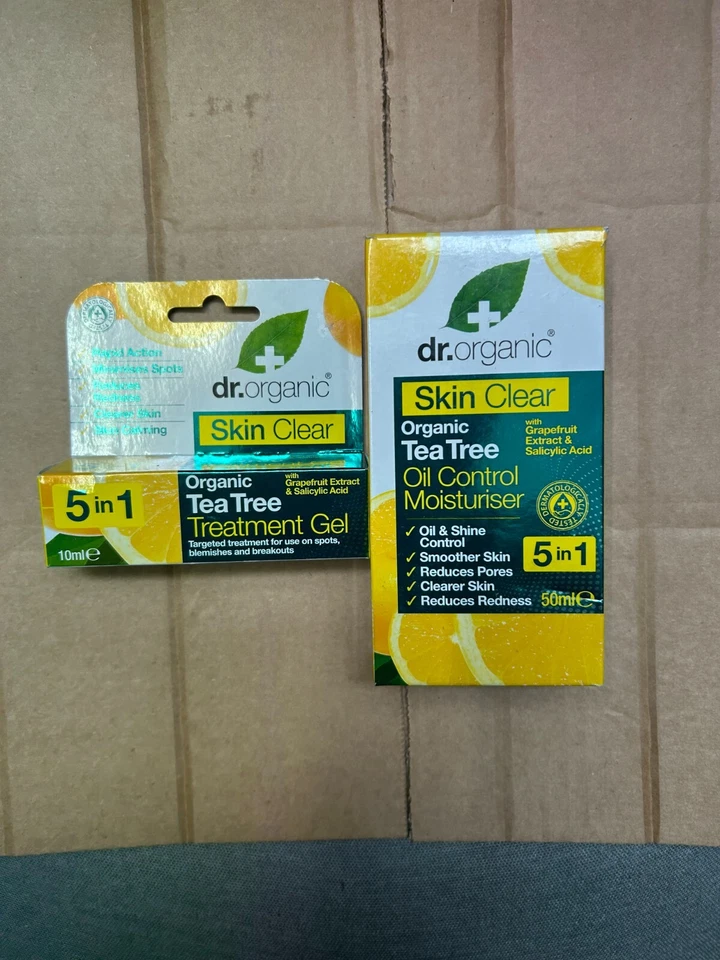 DR.ORGANIC Dr. Organic Skin Clear Organic Tea Tree Oil Control Moisturiser & Treatment Gel