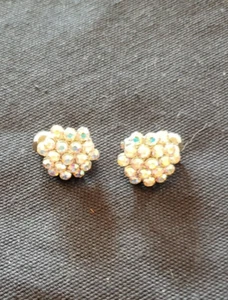 VTG Clip On Earrings Iridescent 3/4" in diameter A Sparkling Statement Piece(s) - Picture 1 of 12