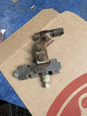 1968 1969 1970  Mustang Cougar POWER DISC BRAKE PROPORTIONING VALVE ORIG  FORD - Imagem 1 de 4