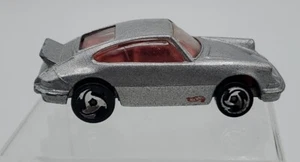 Hot Wheels Mattel Porsche Carrera voiture intérieur rouge argenté 1:64 - Photo 1 sur 8