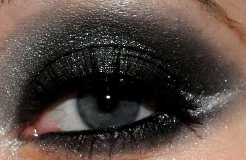 T LECLERC Augen Kugelschreiber Augenlider Schwarz Ledereinlage Strass Kleidung - Bild 1 von 1