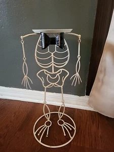 17" White Metal SKELETON PUMPKIN STAND Jack-O-Lantern Head Holder Halloween - Picture 1 of 8