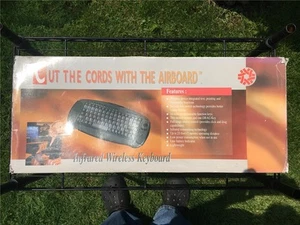 Silitek SK-7100 Airboard Wireless Keyboard (NEW) - Photo 1/1