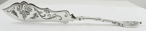 John R Wendt Sterling Flat Handle Master Butter Knife Medallion Monogrammed - Picture 1 of 6
