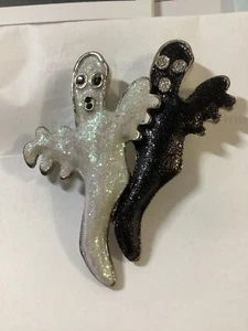 KIRKS FOLLY BLACK AND WHITE GHOSTs PIN IN SILVER TONE - Halloween - Picture 1 of 5