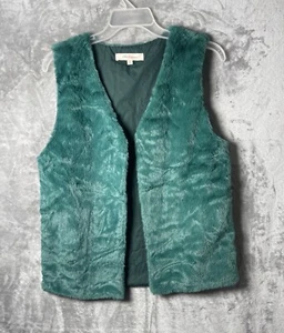 Chic Happens Women’s Furry Vest Green Size Large No Buttons No Pockets - Picture 1 of 4