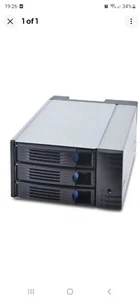 Chenbro SK32303 Storage Kit 12G Backplane Hot Swap 3-in2 3,5" HDD SSD in 2x5,25" - Bild 1 von 3