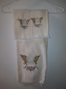 VTG Hand Towel Set Cherubs / Angels With Gold Wings & Roses 90s Bathroom Decor - Picture 1 of 2