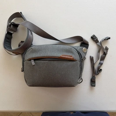 Bolsa para câmera Peak Design Everyday Sling V2 3L à prova de intempéries cinza cinza - Imagem 1 de 4