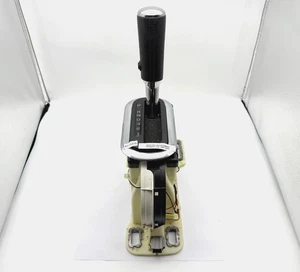 OEM 06-10 Mercury Mountaineer Ford Explorer Gear Shift Shifter Selector Knob - Picture 1 of 18