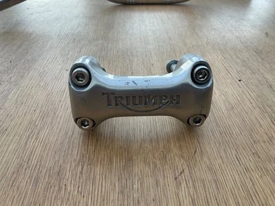 Elevadores de manillar Triumph Bonneville abrazaderas soportes Foto 1 de 4