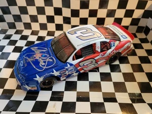 ๐๐Dale Earnhardt Autographed NASCAR 1/24 Scale Car ๐๐ - Picture 1 of 8